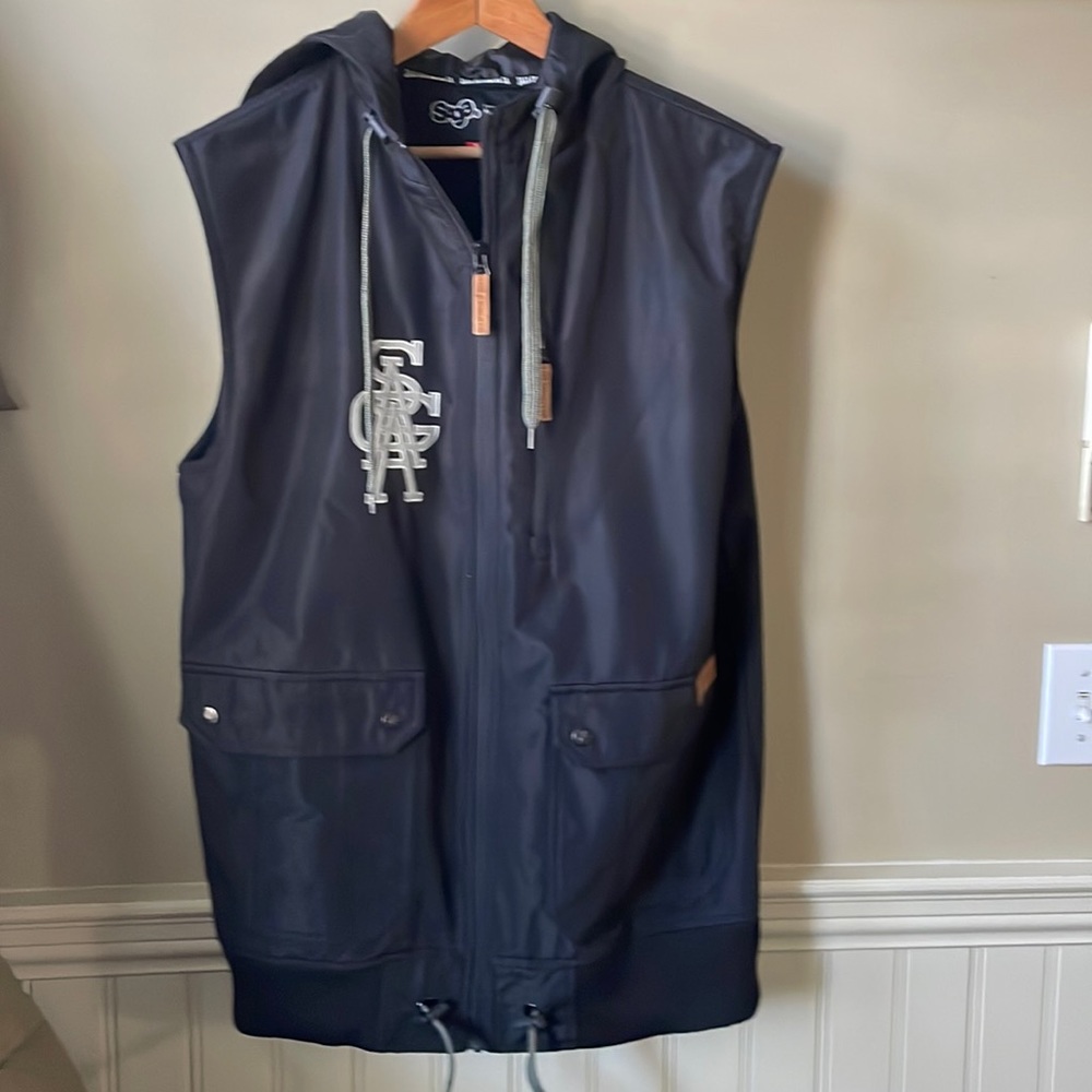 Saga Mens hooded ski/snowboard vest Medium